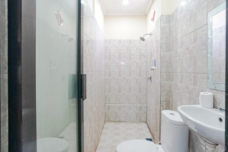 Bathroom 7