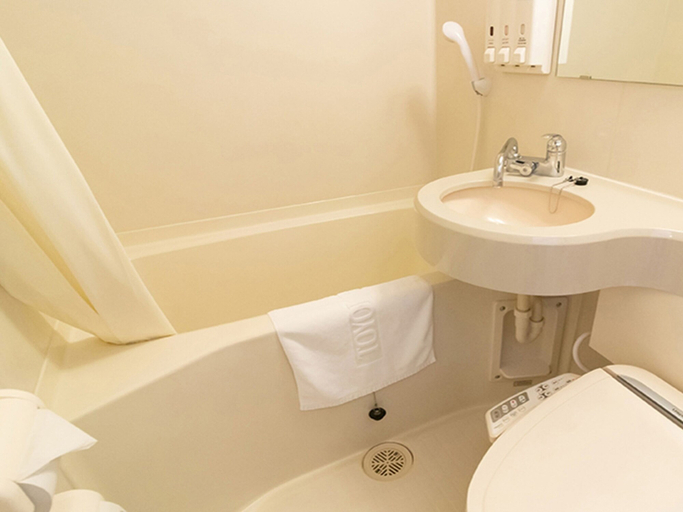 Bathroom 5, Toyoko Inn Shin-fuji-eki Minami-guchi, Fuji