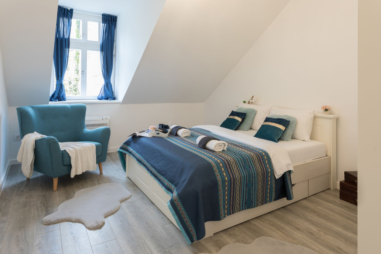 Bedroom 2, Modern 2bdr Loft in Old Town - Best Location, Zagreb