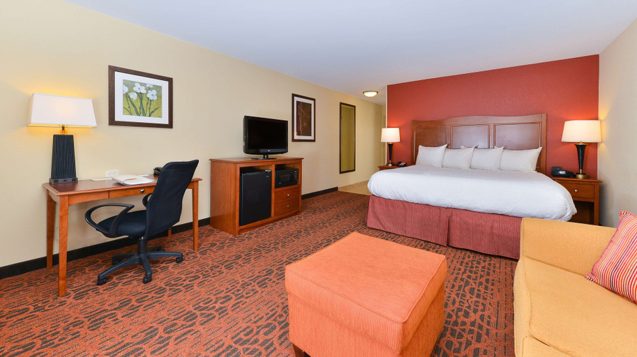 Bedroom 3, Hampton Inn Clinton, IA, Clinton
