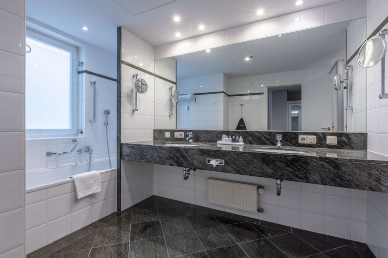 Bathroom 11