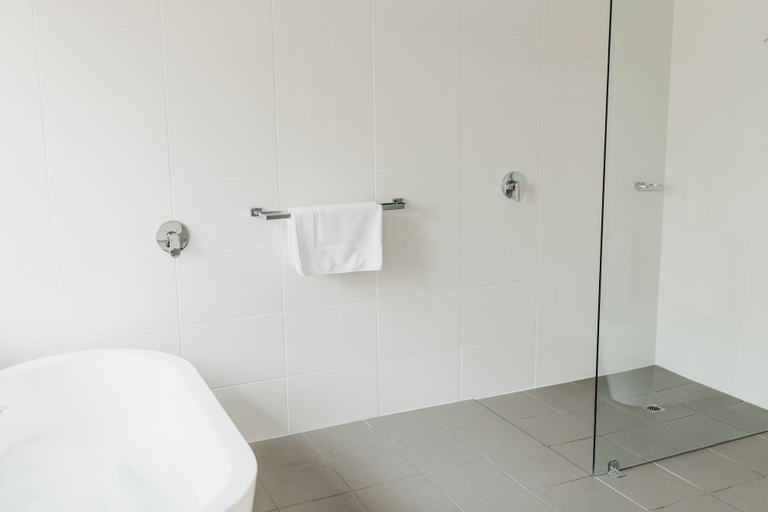 Bathroom 3, The Mill Apartments, Clare and Gilbert Valleys