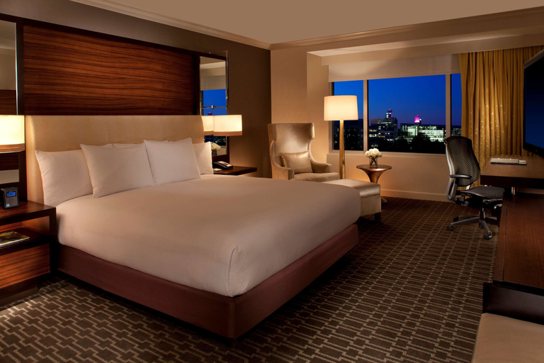 Bedroom 3, Hilton McLean Tysons Corner, Fairfax