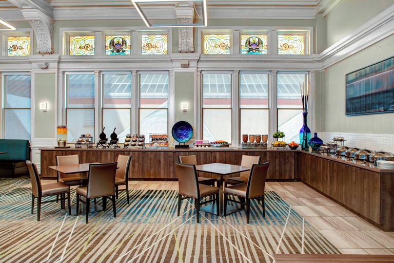Food & Drinks 5, Residence Inn By Marriott Cleveland Downtown, Cuyahoga