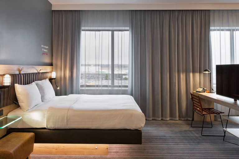 Bedroom 3, Moxy Katowice Airport, Lubliniec