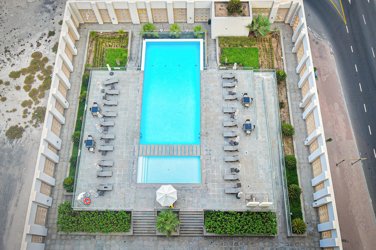 Outdoor pool, AST - Modern studio flat with balcony, Dubai
