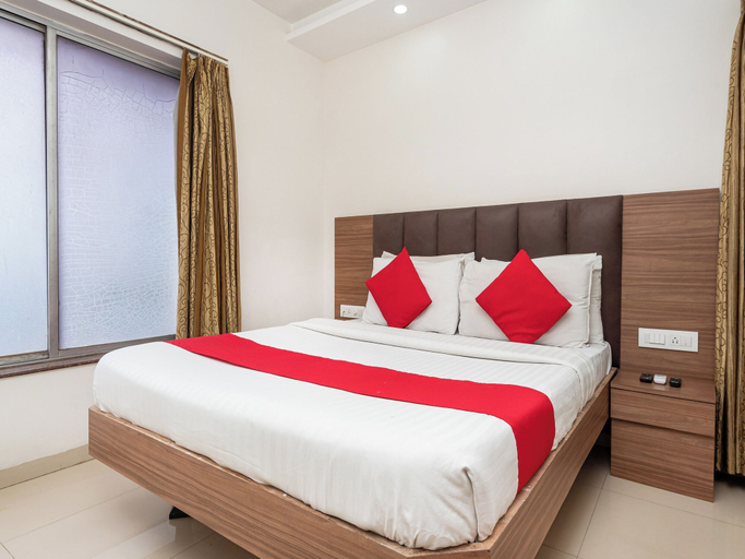 Bedroom 3, Hotel Balwas, Surat