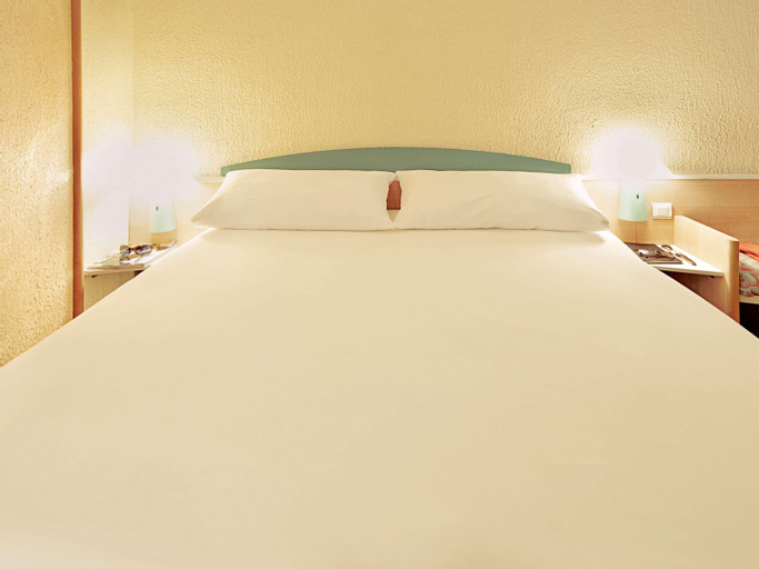 Bedroom 15