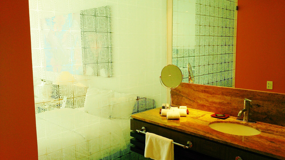 Bathroom 5, Decapolis Hotel Panama City, Panamá