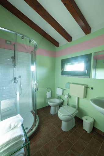 Bathroom 5, La Corte San Lorenzo, Cremona