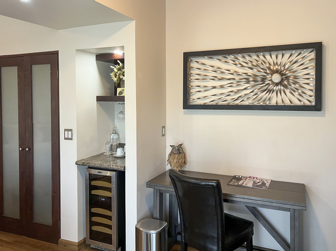 Dining Room 8