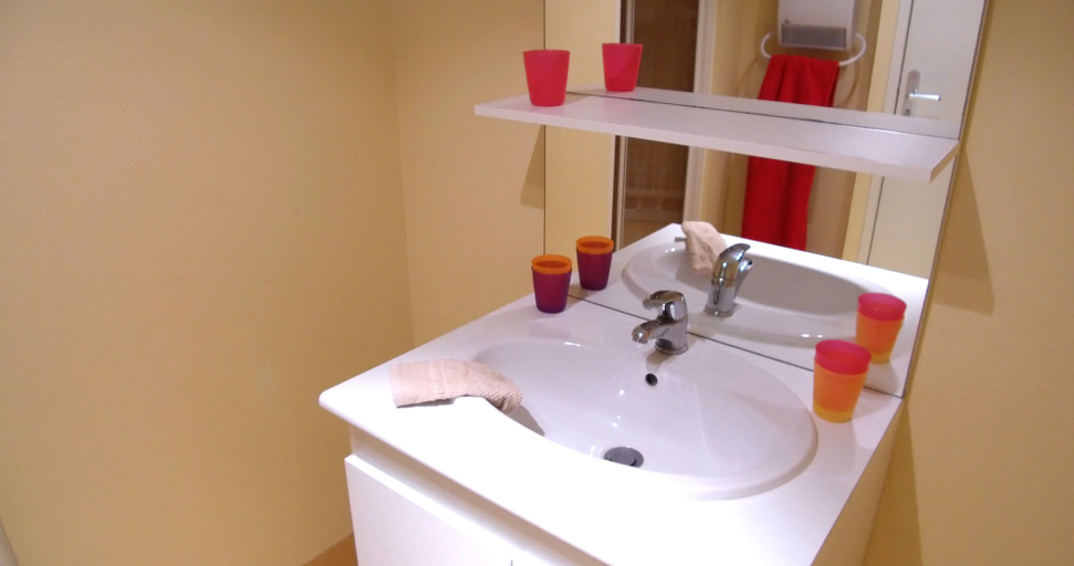 Bathroom 4, VVF Dordogne Lot, Martel-Gluges, Lot