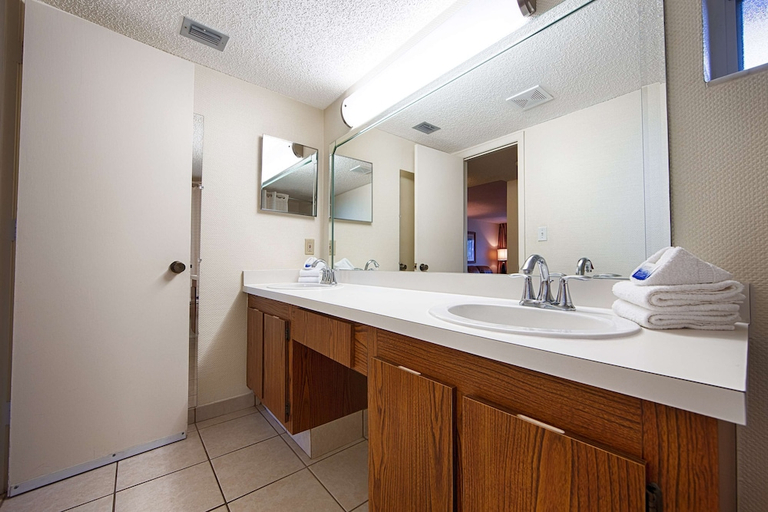 Bathroom 5, Best Western Naples Inn & Suites, Collier