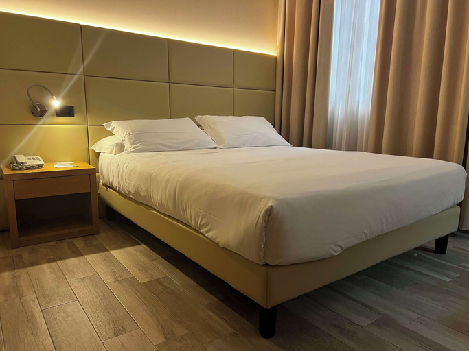 Bedroom 4, Best Western Hotel Cavalieri Della Corona, Varese