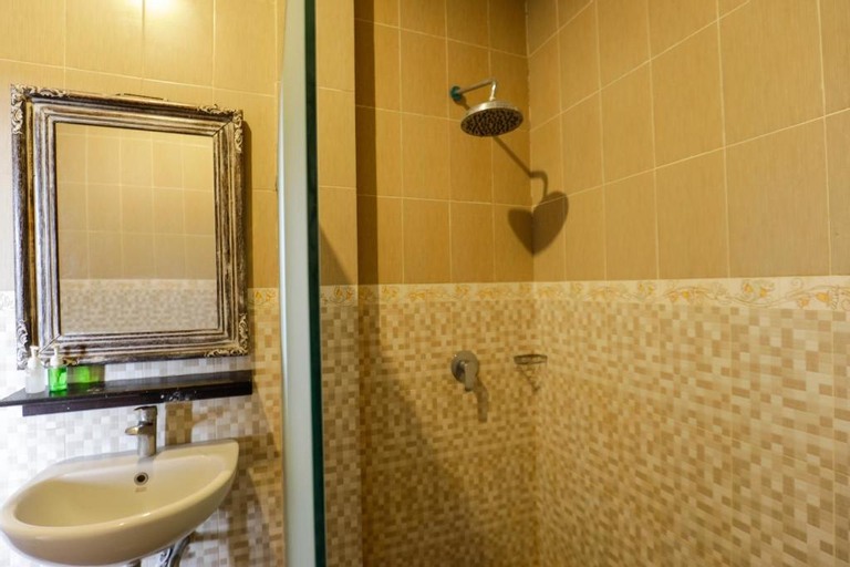 Bathroom 7