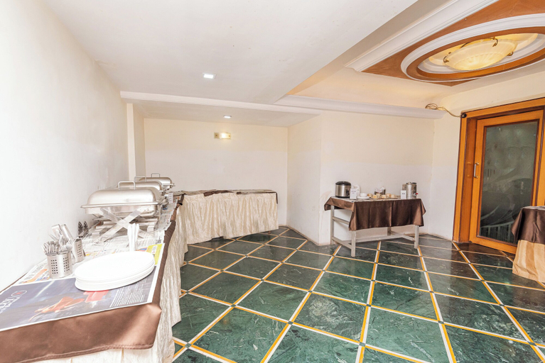 Others 5, Hotel Balwas, Surat