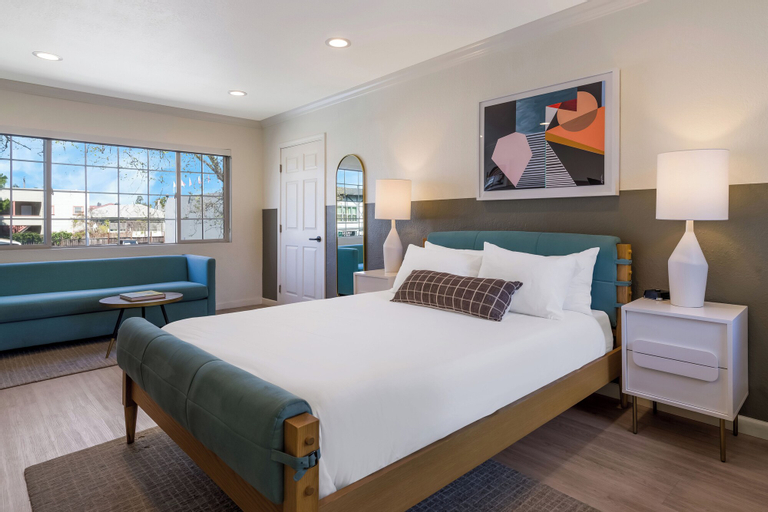 Bedroom 21