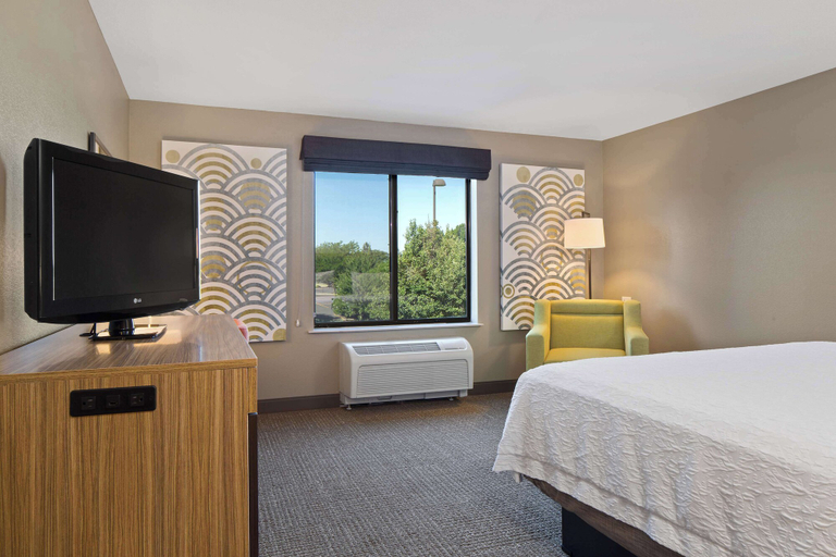 Bedroom 3, Hampton Inn & Suites by Hilton Walla Walla, Walla Walla