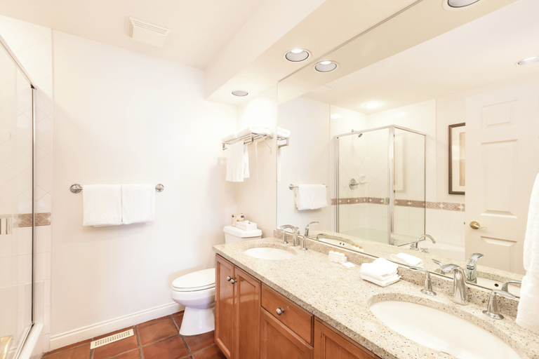 Bathroom 4, Villa's At Eldorado Resort, Central Okanagan