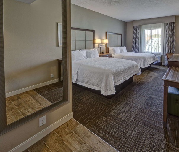Bedroom 4, Hampton Inn Winter Haven, Polk