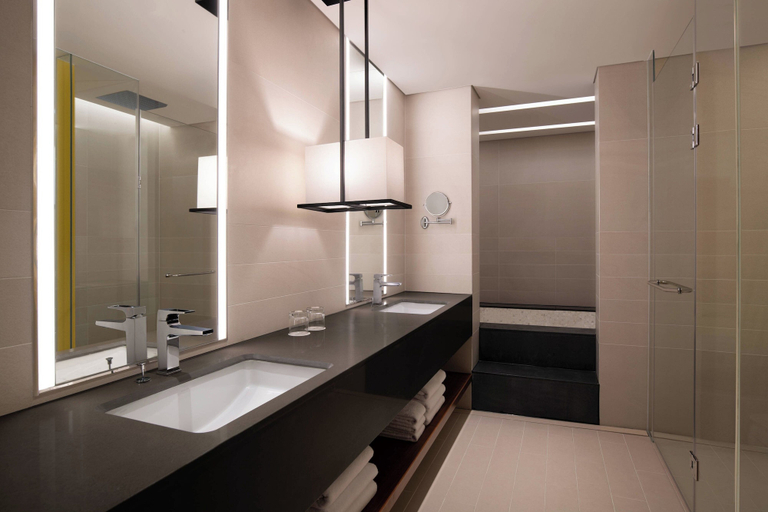 Bathroom 4, Courtyard by Marriott Suwon, Suwon