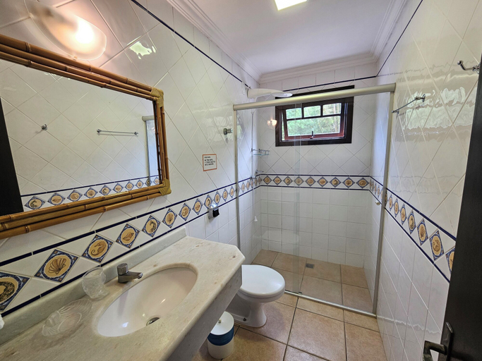 Bathroom 4, Pousada Pedra da Gaivota, Bombinhas