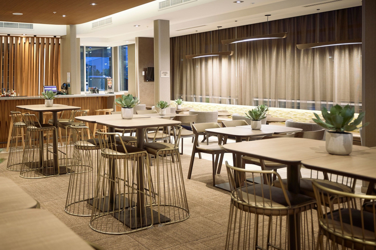 Food & Drinks 4, Springhill Suites By Marriott Medford Airport, Jackson