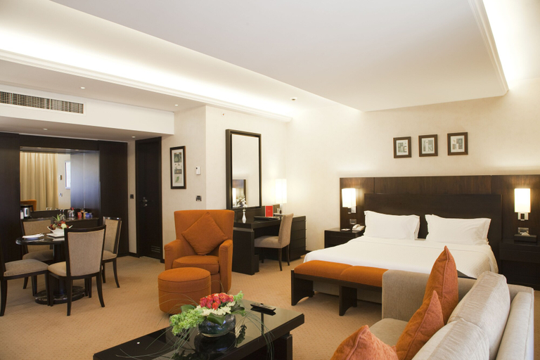 Bedroom 3, Ramada Plaza by Wyndham Beirut Raouche, Beirut