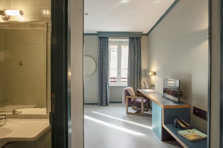 Bathroom 4, Hotel Milani, Roma