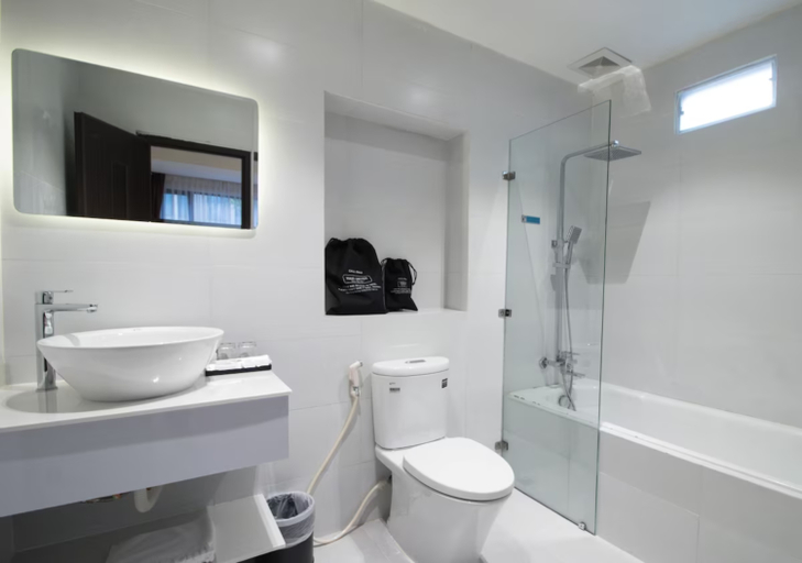 Bathroom 4, Chotel Ben Thanh, District 1