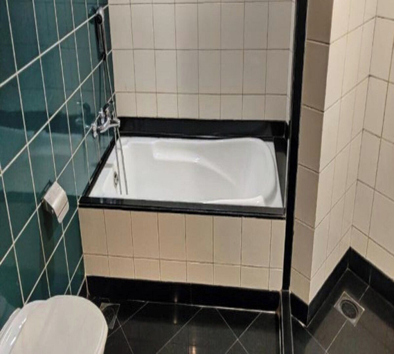 Bathroom 3, Quaint Suites, Mumbai Suburban