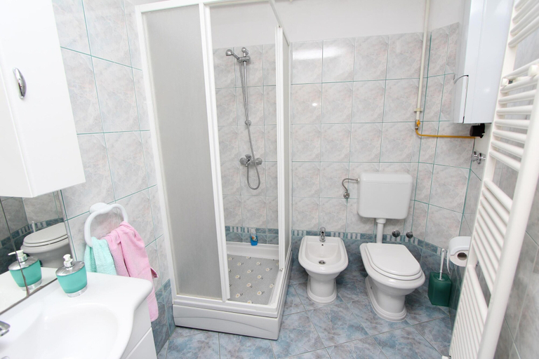 Bathroom 4, Apartments Liliana, Rovinj