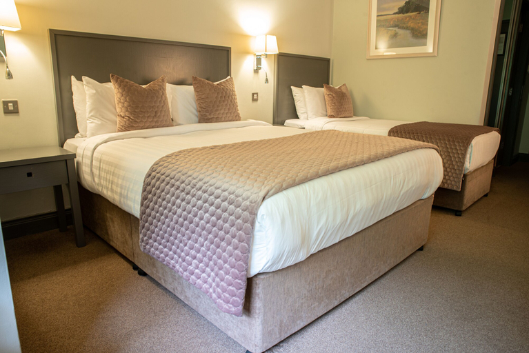 Bedroom 3, Arklow Bay Hotel