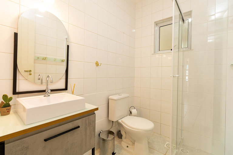 Bathroom 4, Casa Amarela, Angra dos Reis
