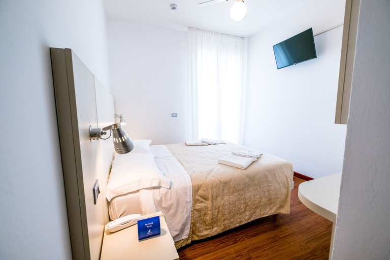 Bedroom 4, Hotel Saint Louis Rimini, Rimini