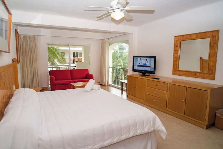 Bedroom 3, Oceanfront Condo at Voted Best Cancun Sandy Beach, Benito Juárez