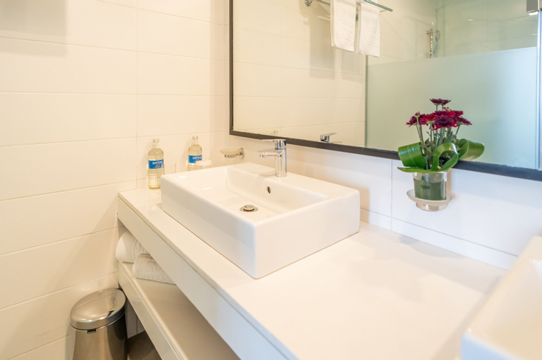 Bathroom 4