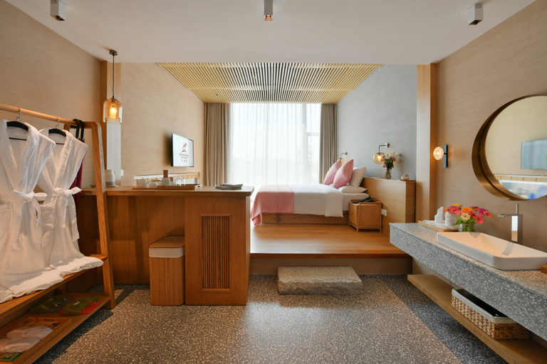 Bedroom 3, Blossom Hill Hotel Wuxi Yangshan, Wuxi