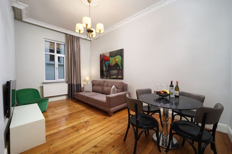 Living area 3, Meroddi Galata Flats, Beyoğlu