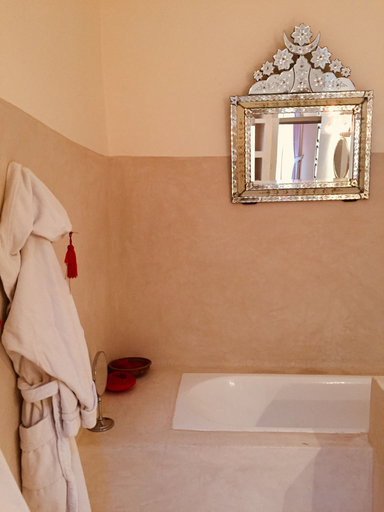 Bathroom 4, Riad Tizwa, Marrakech