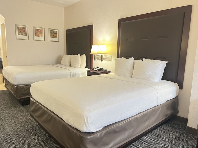 Bedroom 4, Oryx Hotel, Abu Dhabi City