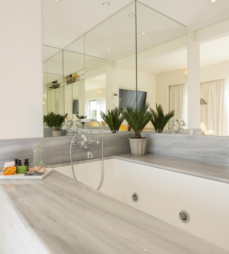 Bathroom 5, Apollo Palm Hotel, Attica