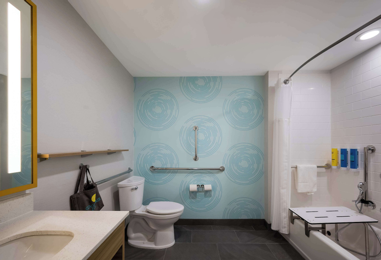 Bathroom 7