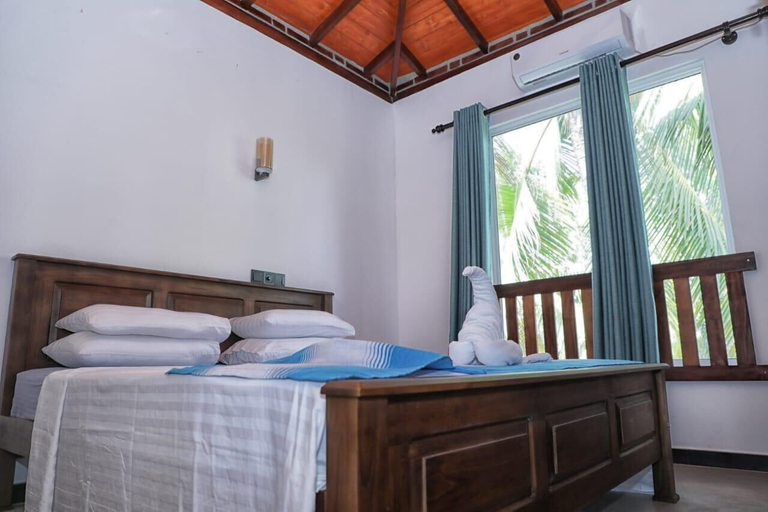 Bedroom 2, Ranil Villa, Hikkaduwa