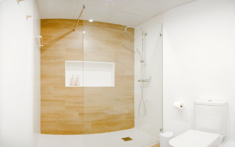 Bathroom, Deluxe Apart. Plaza de La Trinidad, Córdoba
