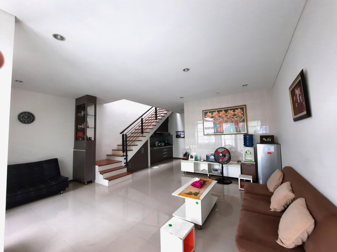 Others 3, Rumah Bagus Bandung Sarijadi, Bandung