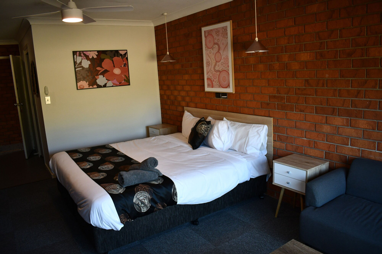 Bedroom 9