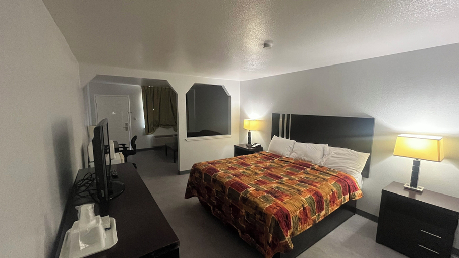 Bedroom 2, Atria Inn & Suites, Bexar