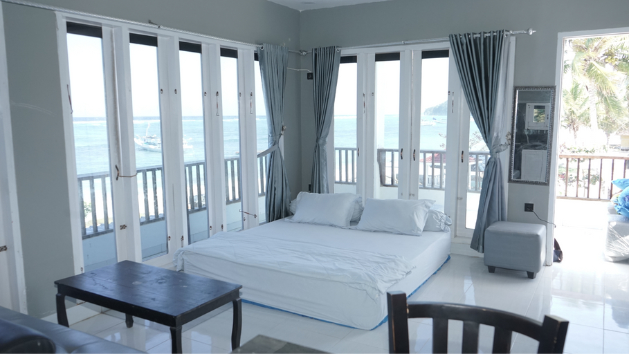 Bedroom 2, Samboang White House With Panaromic Ocean & Sunrise View, Bulukumba