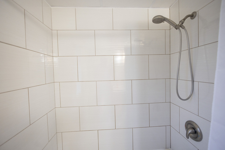 Bathroom, Le Contemporain, Rouyn-Noranda